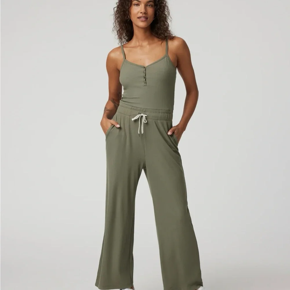 Vuori Pose Jumpsuit Wide Leg Henley Dark Metal Green Size XS - Picture 1 of 6